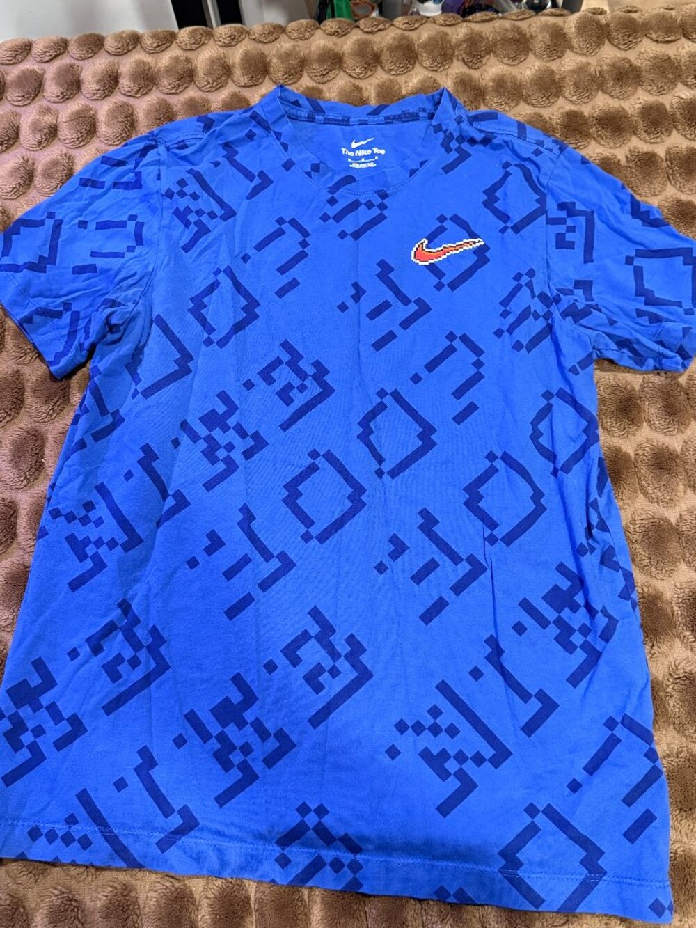Nike "HOOPS" Basketball T-shirt